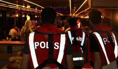 İstanbul’da polisin kontrol ettiği her dört yabancıdan biri kaçak çıktı