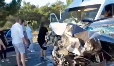 İzmir’de 4 kişinin öldüğü 21 kişinin yaralandığı kaza araç kamerasında