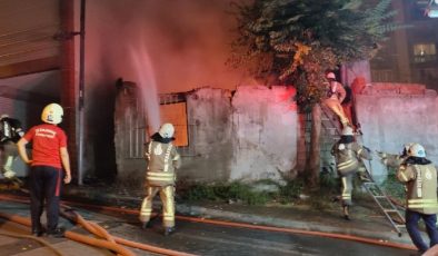 Şişli’de korkutan yangın: Gecekondu alev alev yandı