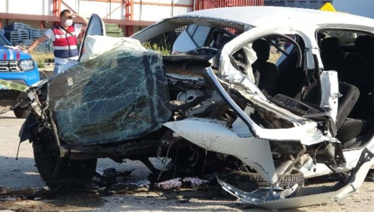 Sürücü kazada öldü, araçtan uyuşturucular çıktı: 2 gözaltı