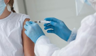 Çocukluk çağı aşısı eksik olan çocukların aşılanmasına devam ediliyor