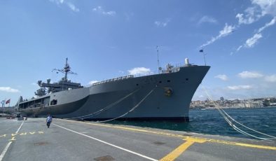 ABD savaş gemisi USS Mount Whitney, Sarayburnu’nda