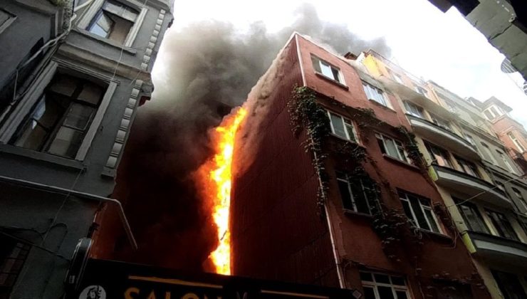 Beyoğlu’nda yangın: Çok sayıda ekip sevk edildi