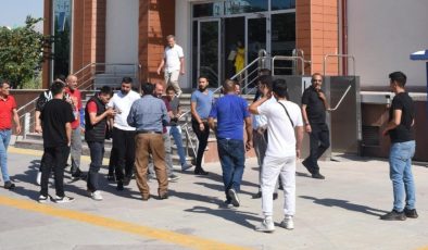 İşyerlerine yıkım kararı alınan işletmeciler AKP’li belediyeye tepki gösterdi