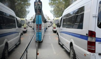 Girne’de şehir içi ulaşıma fahiş zam: Dolmuşa binen şaşırmasın, indi-bindi 35 TL oldu