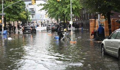 New York’ta yağışlar ve su baskınları nedeniyle olağanüstü hal ilan edildi