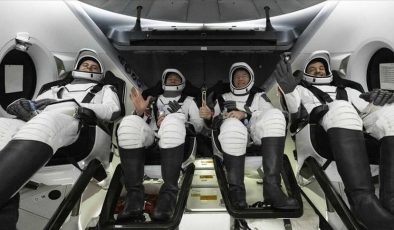 4 astronot 184 gün sonra Dünya’ya döndü
