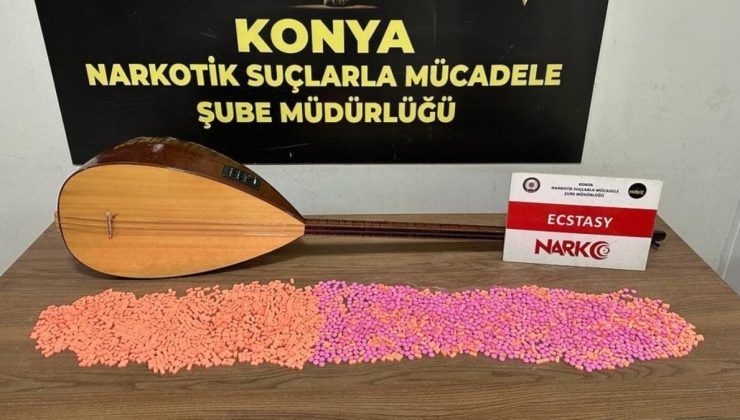 Bağlama içine uyuşturucu sakladı