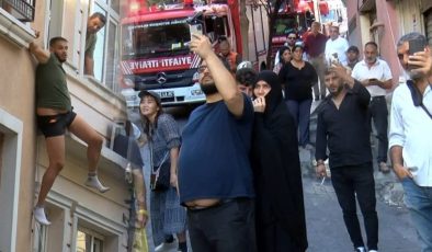 Beyoğlu’nda intihar girişimi: Trafik durdu, meraklılar izledi