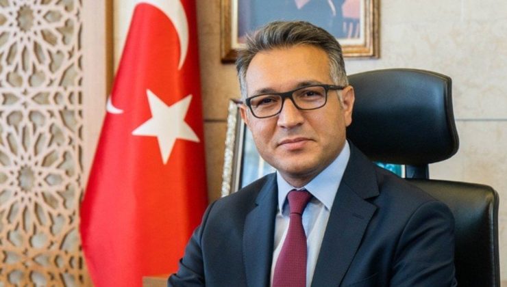 “40 puan eksiğe rağmen önce profesör sonra rektör yapılmış”