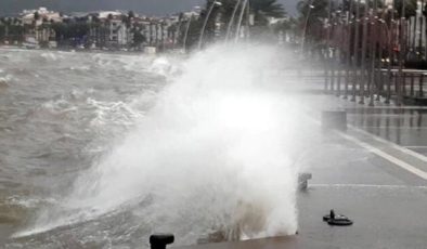 İstanbul Valiliği’nden fırtına uyarısı: ‘Lütfen dikkat’