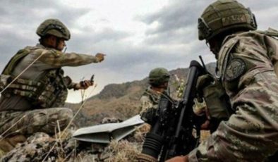 Taciz ateşi açan 4 PKK’lı terörist öldürüldü