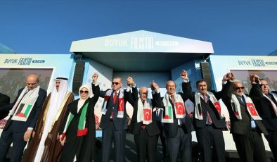 Tatar da İstanbul’daki “Büyük Filistin Mitingi”ne katıldı: Erdoğan’dan batıya ve İsrail’e sert eleştiriler