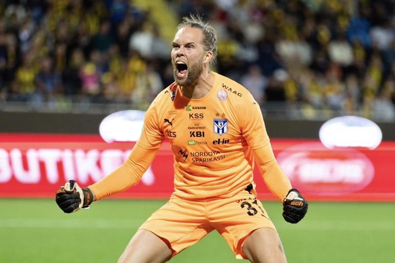Galatasarayın rakibi olabilirdi... Futbola aşık bir kasaba, böyle bir takım dünyada yok Elektrikçi kaleci, pizzacı golcü, polis antrenör...