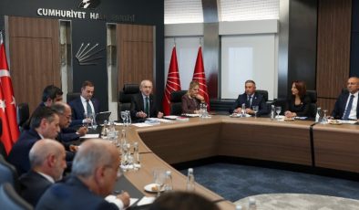 Kılıçdaroğlu, milletvekilleriyle bir araya geldi