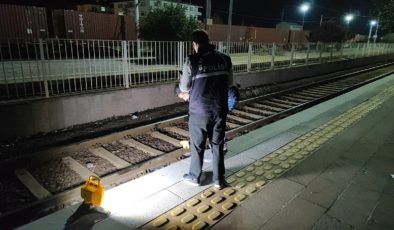 Raylarda feci ölüm: Tren yolcuyu ezdi