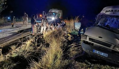 Van’da kaçak göçmenlerin taşındığı minibüs şarampole devrildi: 20 yaralı