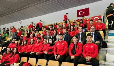 Türk karateciler şampiyonanın ilk gününde 21 madalya kazandı