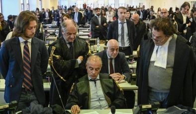 Avrupa’nın en tehlikeli mafya üyelerine iki bin yıl hapis cezası