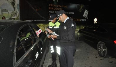 Lefkoşa ve İskele’de polis denetimi: 9 şahıs tutuklandı, 55 araç trafikten men edildi