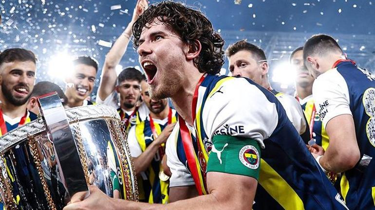Fenerbahçede Ferdi Kadıoğlu bu kez yolcu Canlı izlediler, onay verdiler...