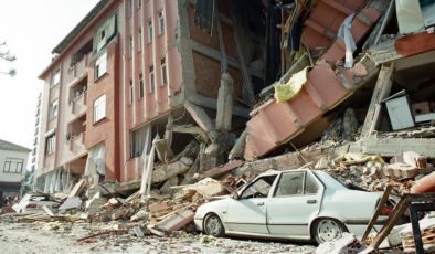 Prof. Dr. Naci Görür’den Marmara depremi açıklaması: Yerle bir oluruz