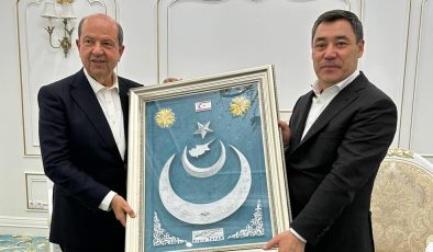 Cumhurbaşkanı Ersin Tatar, Kırgızistan Cumhurbaşkanı Sadır Caparov ile görüştü