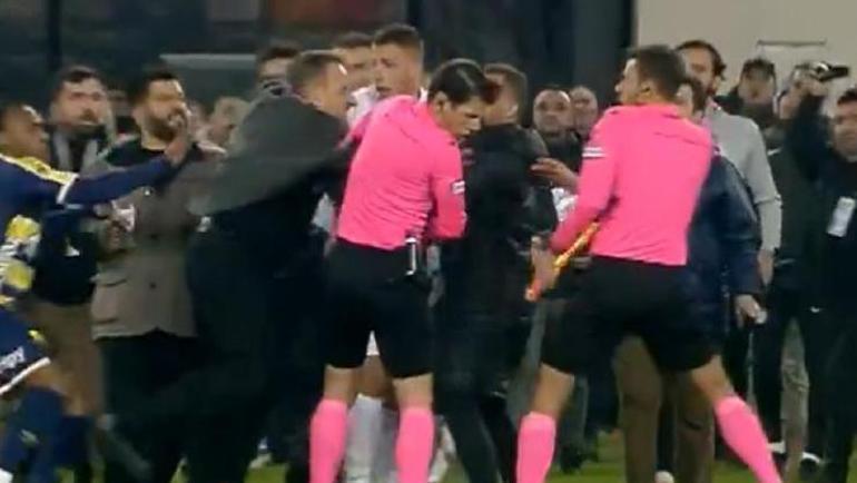 FIFA Başkanı Infantinodan Halil Umut Melere yapılan saldırıya kınama