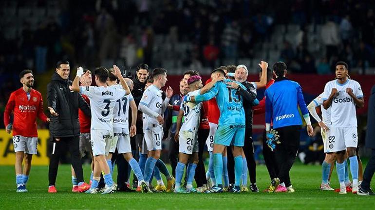 Girona, Barcelonayı deplasmanda yıktı La Ligada lider...