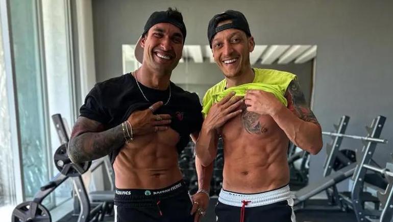 Mesut Özilin son hali görenleri şaşırttı Vücut geliştirme...
