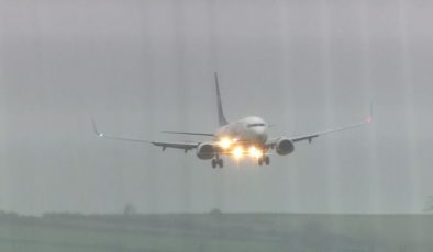 Planes struggle to land and flights cancelled due to stormy winds