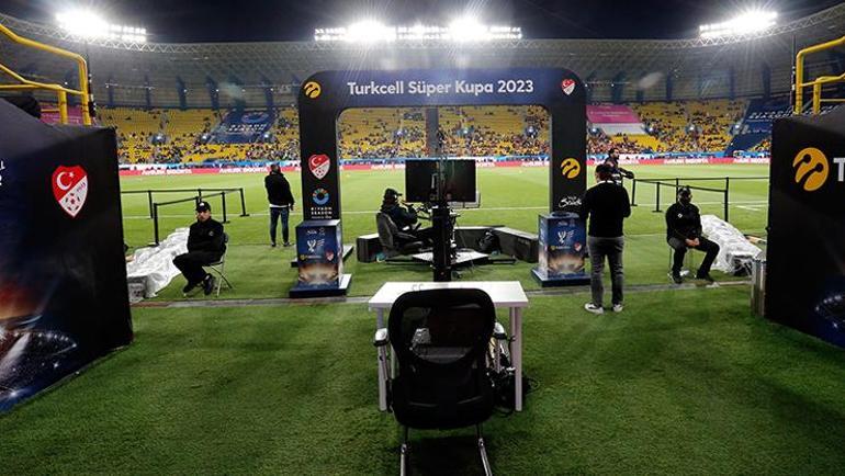 Son dakika haberi: Galatasaray Fenerbahçe Süper Kupa Finali maçı iptal edildi ve ertelendi Maç Neden Oynanmadı Resmi açıklama geldi