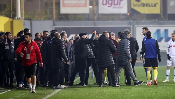 Trabzonspor maçında sahadan çekilen İstanbulspor'u bekleyen ceza! İşte Futbol Müsabaka Talimatı'nın ilgili maddesi…