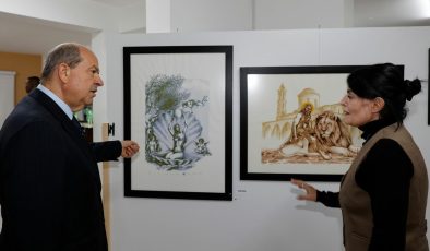Cumhurbaşkanı Tatar, Kıbrıs’ın Seçkin Sanatçıları Sergisi’ni ziyaret etti