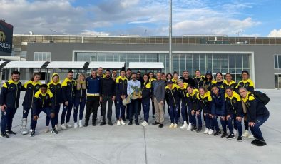 Fenerbahçe Kadın Futbol Takımı Kıbrıs’a geldi