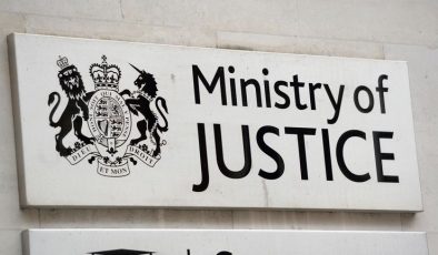 Justice secretary in talks with judges to ‘expedite’ appeals of those convicted in Post Office scandal