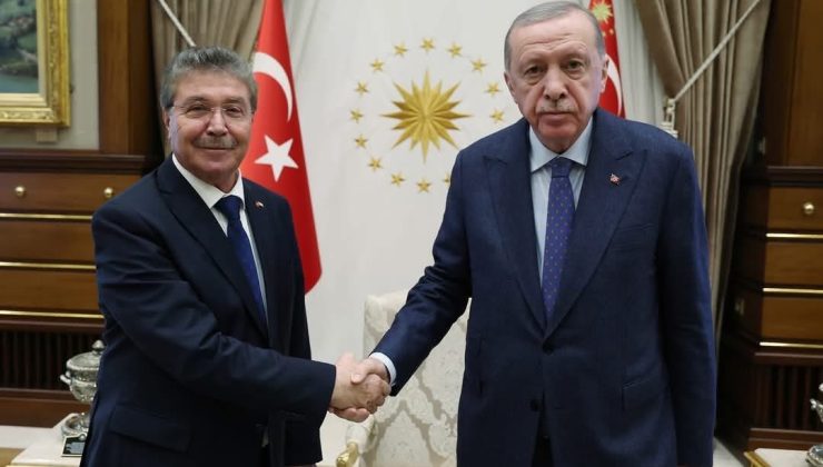 Başbakan Üstel, yeniden AK Parti Genel Başkanı seçilen TC Cumhurbaşkanı Erdoğan’ı kutladı