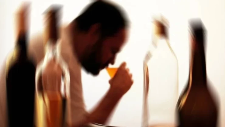 Bağırıp çağırarak çevreye rahatsızlık veren alkollü şahıs tutuklandı