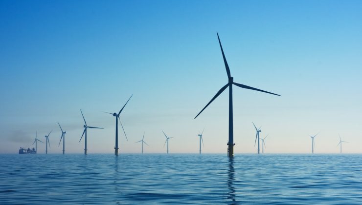 Küresel deniz üstü rüzgar enerjisi 73 milyon hanenin elektriğini karşılayacak kapasiteye ulaştı