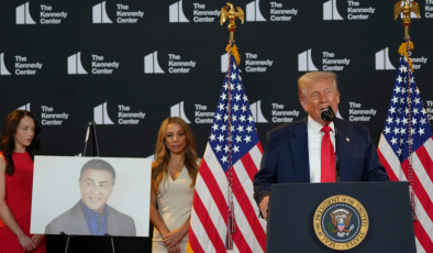 Trump, Sylvester Stallone’un da olduğu bazı sanatçıları “Kennedy Onur Ödülleri”ne aday gösterdi