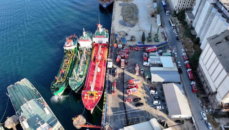 İstanbul Haydarpaşa’da yakıt ikmal gemisinde yangın