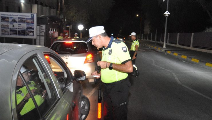Trafik denetimlerinde 297 sürücü rapor edildi…1 kişi tutuklandı