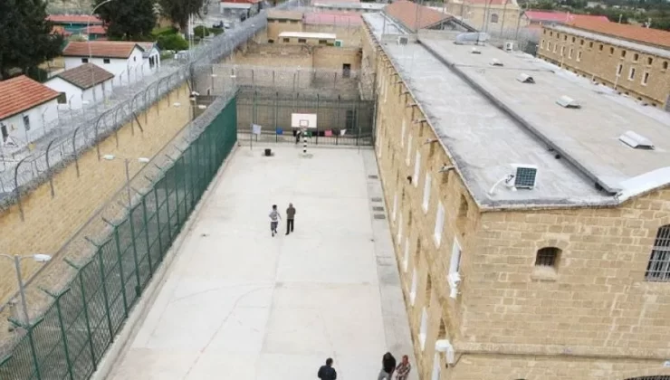 Rum Merkezi Cezaevi’nde bir mahkum bıçaklandı