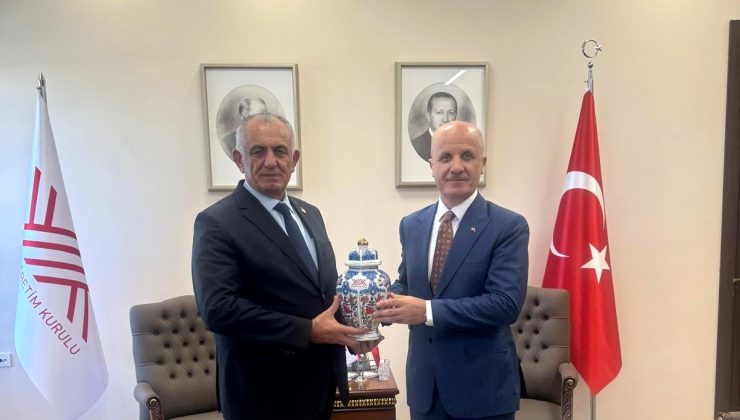 Çavuşoğlu, Ankara’da YÖK Başkanı Özvar ile bir araya geldi