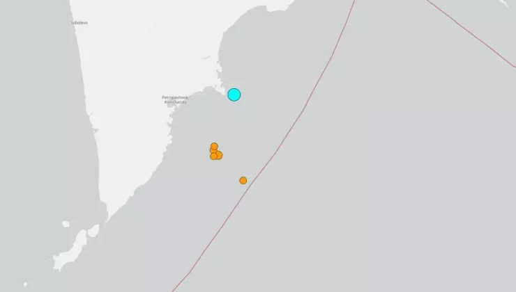 Kamçatka’da 7.4 Büyüklüğünde Deprem, Tsunami Uyarısı Yapıldı