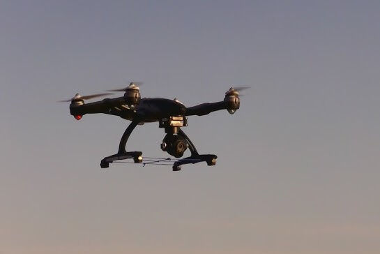 Hava trafiği felç oldu! Gizemli drone’lar yüzünden binlerce kişi mağdur oldu