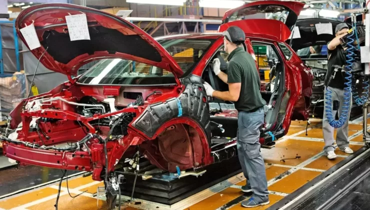 Otomotiv devi 7 fabrikasını kapatıyor!