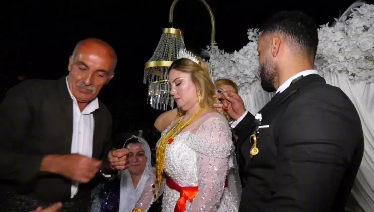 Takı töreninde servet bıraktılar