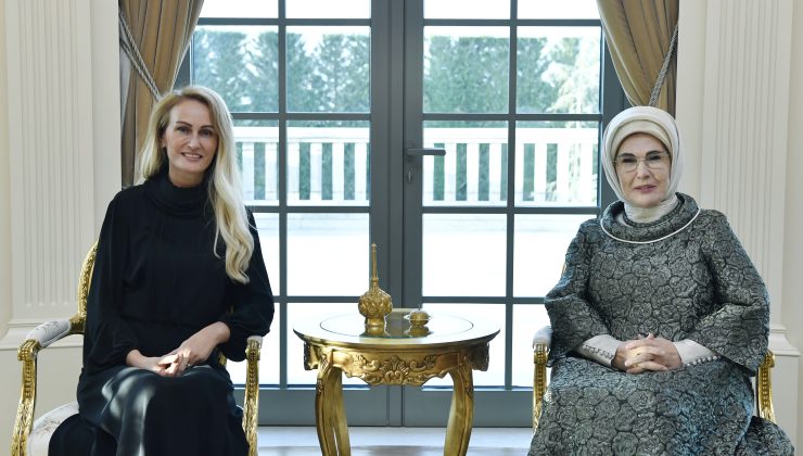 Nilden B. Erhürman, Emine Erdoğan ile bir araya geldi