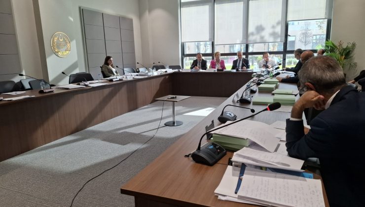 Ekonomi ve Enerji Bakanlığı bütçesi Komitede oy çokluğuyla geçti… Bakan Amcaoğlu: “Politika üretmek, üreticiyi korumak istiyoruz”